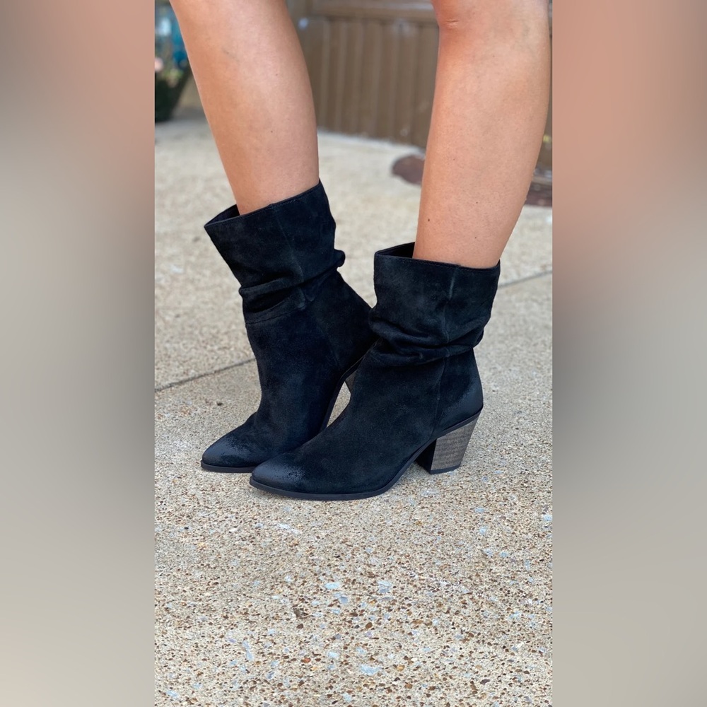 NWT NIB Matisse Dagget Suede Slouchy Boots Black Size 9